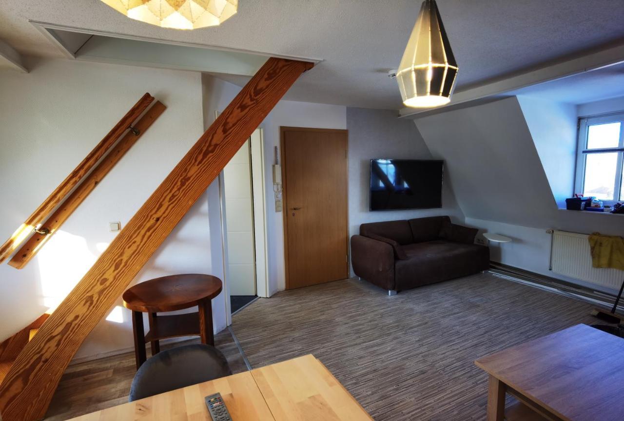 Gemuetliche Dachwohnung Mit Kleiner Oder Grosser Dachterrasse Nebeneinander Wolmirstedt Esterno foto