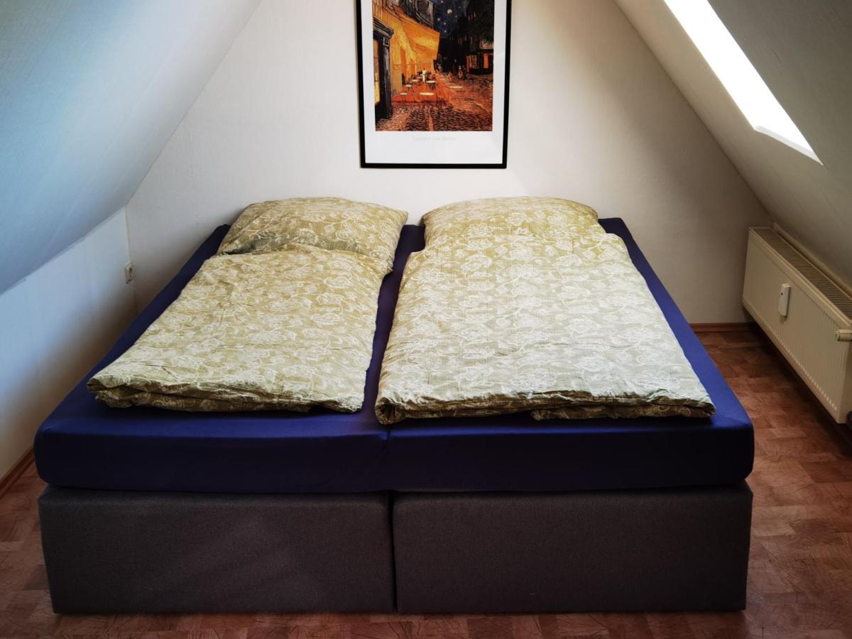 Gemuetliche Dachwohnung Mit Kleiner Oder Grosser Dachterrasse Nebeneinander Wolmirstedt Esterno foto