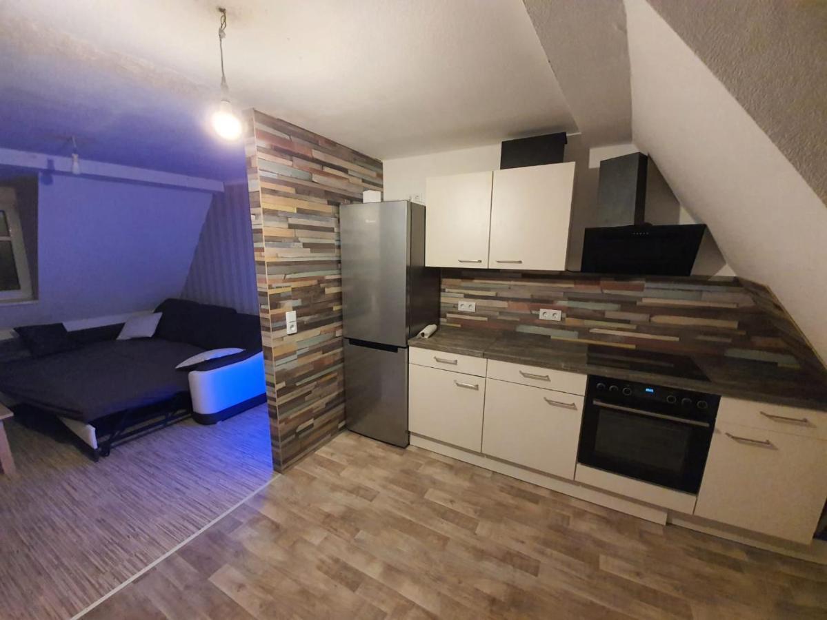 Gemuetliche Dachwohnung Mit Kleiner Oder Grosser Dachterrasse Nebeneinander Wolmirstedt Esterno foto