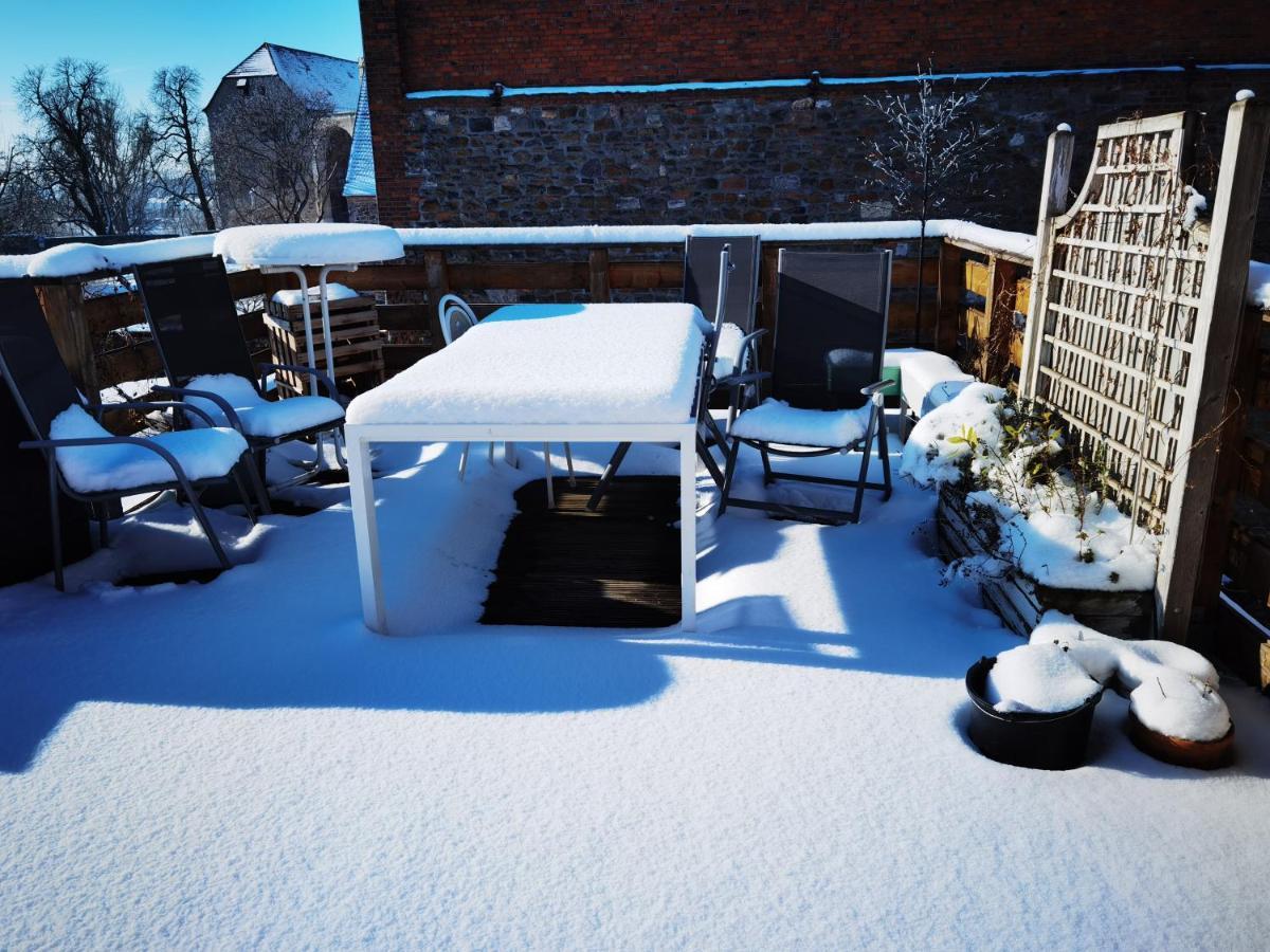 Gemuetliche Dachwohnung Mit Kleiner Oder Grosser Dachterrasse Nebeneinander Wolmirstedt Esterno foto