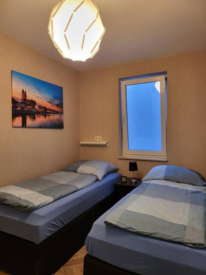 Gemuetliche Dachwohnung Mit Kleiner Oder Grosser Dachterrasse Nebeneinander Wolmirstedt Esterno foto