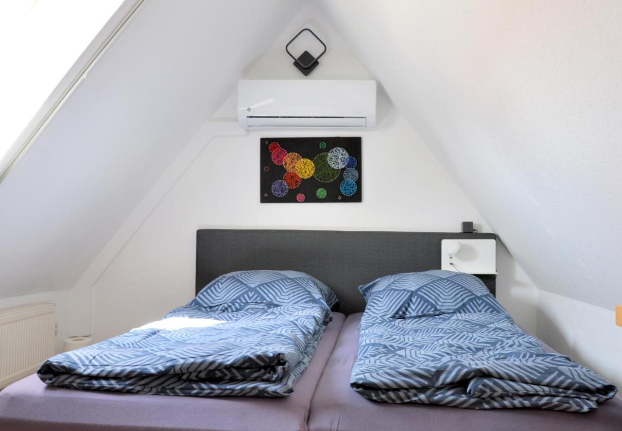 Gemuetliche Dachwohnung Mit Kleiner Oder Grosser Dachterrasse Nebeneinander Wolmirstedt Esterno foto