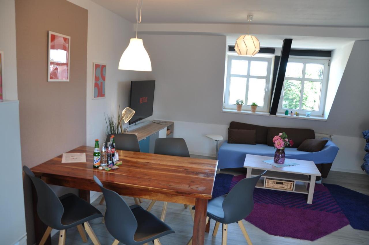 Gemuetliche Dachwohnung Mit Kleiner Oder Grosser Dachterrasse Nebeneinander Wolmirstedt Esterno foto