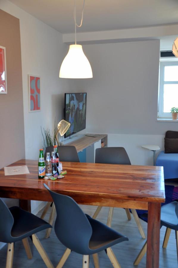 Gemuetliche Dachwohnung Mit Kleiner Oder Grosser Dachterrasse Nebeneinander Wolmirstedt Esterno foto