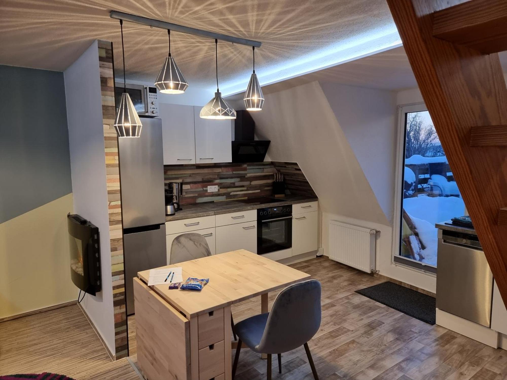 Gemuetliche Dachwohnung Mit Kleiner Oder Grosser Dachterrasse Nebeneinander Wolmirstedt Esterno foto
